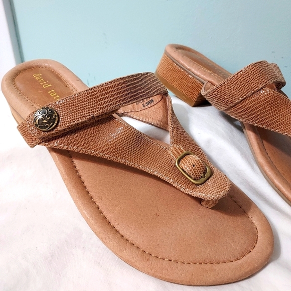 DAVID TATE Leather Flip Flop Sandals - size 8.5WW - Picture 1 of 11